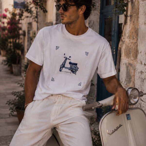 VESPA WHITE UNISEX Q T-SHIRTS